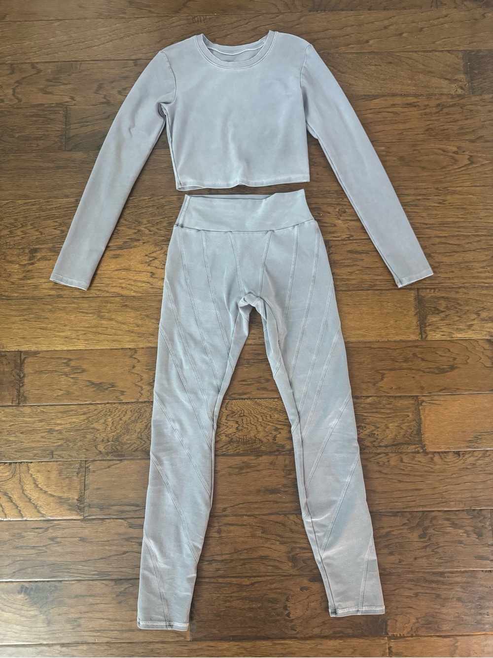 ALO Yoga Washed AloSoft Cool Grey Leggings + Long Sleeve Set - Like New! - Picture 6 of 10